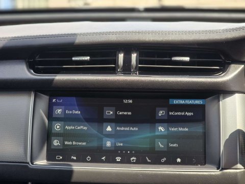 2016 Jaguar XF thumbnail 24