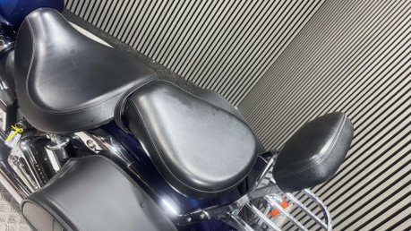Triumph Bonneville 2011 ONLY 21K NEW MOT CRUISER 865CC 23