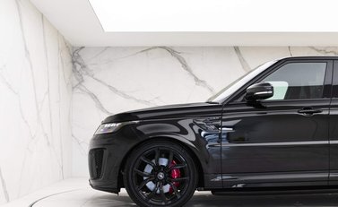 Land Rover Range Rover Sport SVR 29
