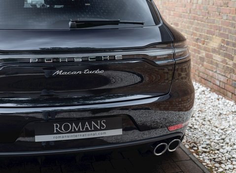 Porsche Macan Turbo 25