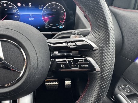 Mercedes-Benz GLA Class GLA 200 MHEV AMG Line Premium Auto Petrol PARKTRONIC/KEYLESS ENTRY/SAT NAV 17