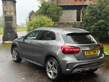 Mercedes-Benz GLA Class GLA 200 D AMG LINE PREMIUM 11