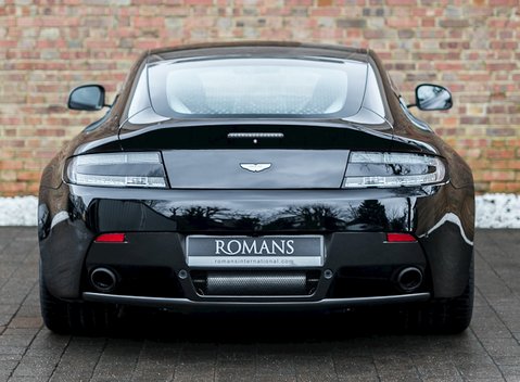 Aston Martin V12 Vantage S 5
