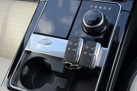 Land Rover Range Rover Velar FIRST EDITION - HUGE SPEC - PAN ROOF -1600W MERIDIAN -AIR SUSPENSION 14