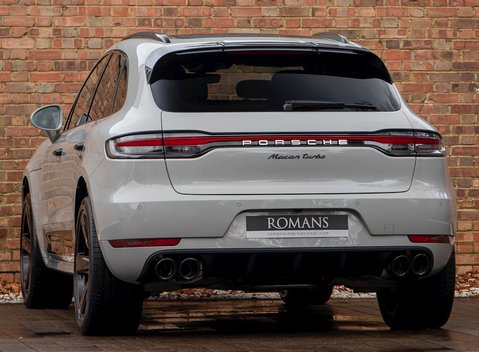 Porsche Macan Turbo 3