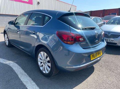 Vauxhall Astra 1.6 Astra Elite 5dr 20