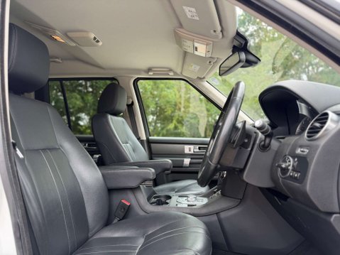 Land Rover Discovery 3.0 Discovery Graphite SDV6 Auto 4WD 5dr 8