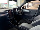 Volvo XC40 2.0 B4 MHEV Plus Dark DCT Auto Euro 6 (s/s) 5dr 18
