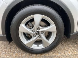 Toyota C-HR 1.8 C-HR Icon HEV CVT 5dr 15