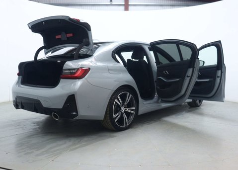 BMW 3 Series 2.0 320i M Sport Saloon 4dr Petrol Auto Euro 6 (s/s) (184 ps) 61