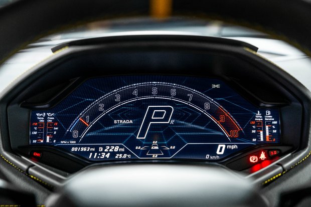 Lamborghini Huracan TECNICA. NOW SOLD. SIMILAR REQUIRED. PLEASE CALL 01903 254800. 5