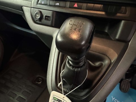 Vauxhall Vivaro 1.5 Vivaro F2700 Sportive S/S 19