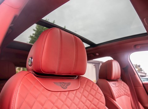 Bentley Bentayga 16