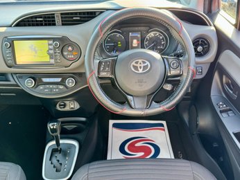 Toyota Yaris 1.5 VVT-h Icon Tech E-CVT Euro 6 (s/s) 5dr