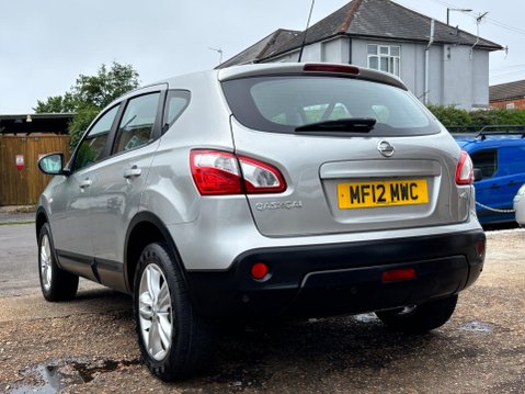 Nissan Qashqai 1.5 dCi Acenta 2WD Euro 5 5dr 9