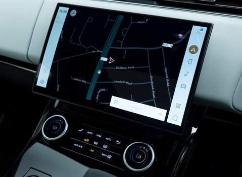 Land Rover Range Rover Sport D300 Dynamic SE 18