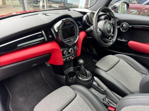 Mini Hatch COOPER S 20