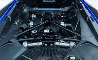 Lamborghini Aventador S LP 740-4 ROADSTER 39