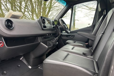 Mercedes-Benz Sprinter 316 Cdi L2 H2 4x4 Panel Van with Air Con & Leather 15