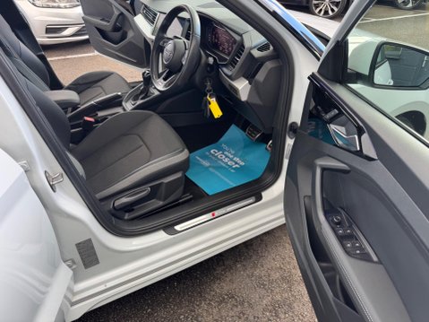 Audi A1 SPORTBACK TFSI S LINE 44