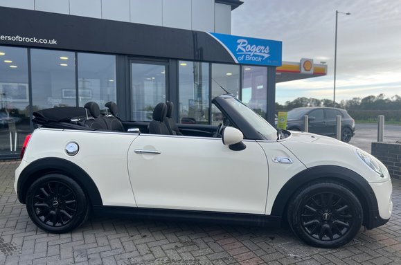 Mini Convertible COOPER S CLASSIC AUTO CONVERTIBLE 17
