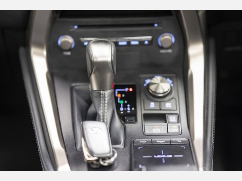 Lexus NX 2.5 300h GPF Premium SUV 5dr Petrol Hybrid E-CVT 4WD Euro 6 (s/s) (197 ps) 52
