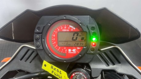 Kawasaki Z1000 2006 28K NAKED 1000CC NEW MOT RECENTLY SERVICED CLEAN BIKE 21
