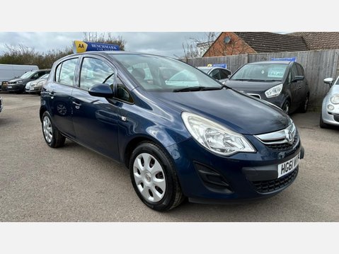Vauxhall Corsa 1.2i ecoFLEX 16V Exclusiv Euro 5 (s/s) 5dr 3