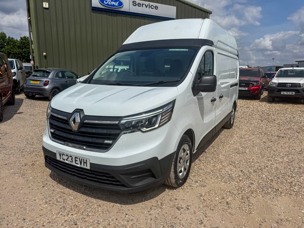 Renault Trafic LWB L2H2 [SOLD MT] High Roof Business LL30 Air Con Sensors Cam EURO 6 2