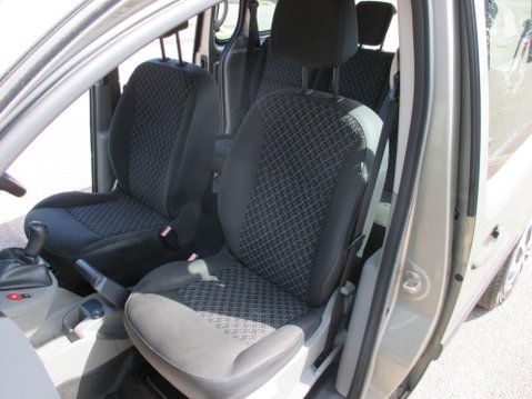 Renault Kangoo 1.5 dCi Extreme Euro 5 5dr 20