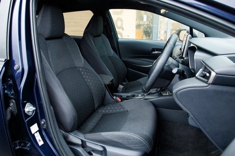 Suzuki Swace MOTION 30