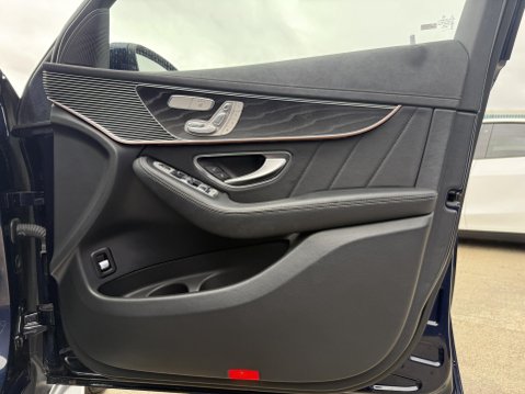Mercedes-Benz EQC EQC 400 80kWh AMG Line (Premium Plus) SUV 5dr Electric Auto 4MATIC (408 ps) 32