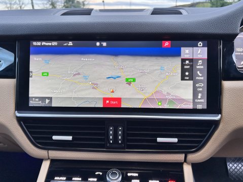 Porsche Cayenne V6 Auto 19