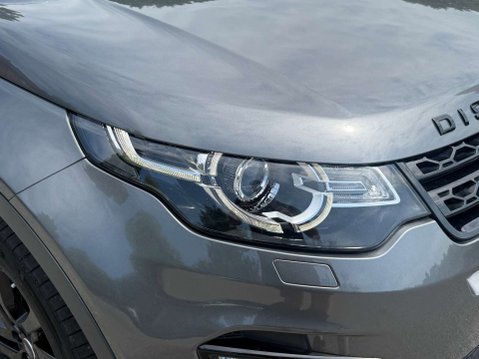 Land Rover Discovery Sport 2.0 Discovery Sport Black HSE TD4 Auto 4WD 5dr 53