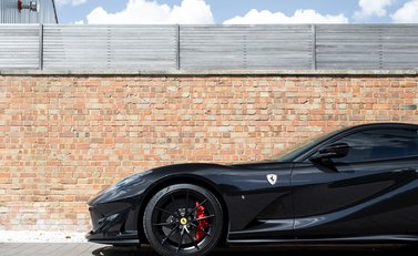 Ferrari 812 Superfast 23