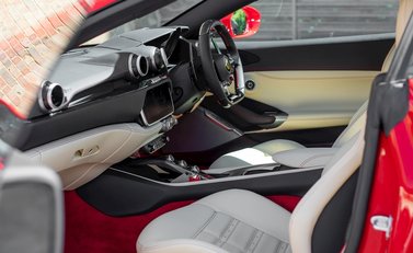 Ferrari Portofino 16