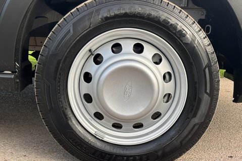 Ford Transit 350 Drw L3 165ps Crew Cab Tipper - 3.5t Towing Capacity / Air Con 36