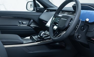 Land Rover Range Rover Sport D250 Edition 13