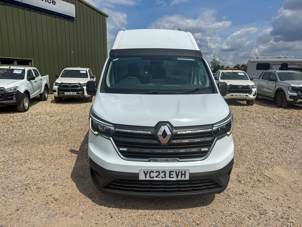 Renault Trafic LWB L2H2 [SOLD MT] High Roof Business LL30 Air Con Sensors Cam EURO 6 3