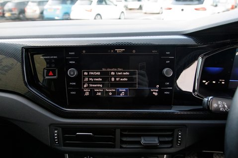 Volkswagen Polo LIFE TSI 23