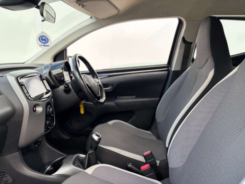 Toyota Aygo 1.0 Aygo X-Play TSS VVT-i 5dr 51