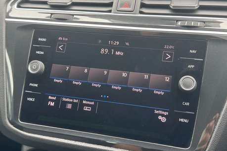 Volkswagen Tiguan 2.0 TDI R-Line SUV 5dr Diesel Manual Euro 6 (s/s) (150 ps) 51
