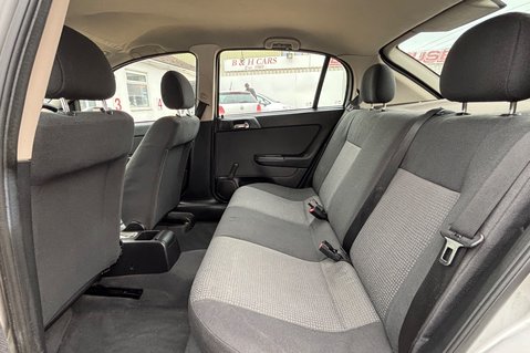 Vauxhall Astra ENVOY 1.6 AUTOMATIC LOOK! JUST 85000 MILES! ULEZ COMPLIANT! 10
