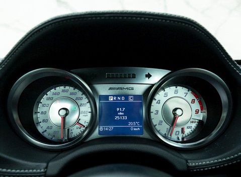 Mercedes-Benz SLS AMG 16