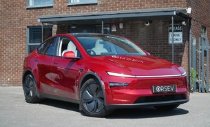 Tesla Model Y LONG RANGE AWD Full Self Driving AutoPark Summon White Interior Tow Bar  1