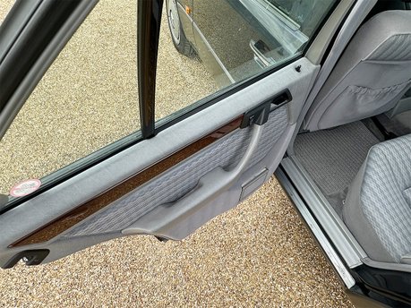 Mercedes-Benz C Class 260 E 58