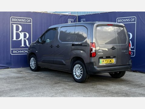Toyota Proace City 50kWh Icon Short Panel Van 5dr Electric Auto SWB (7kW OBC) (136 ps) 6