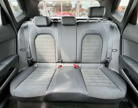 SEAT Arona 1.0 Arona Xperience Luxury EcoTSI Semi-Auto 5dr 66