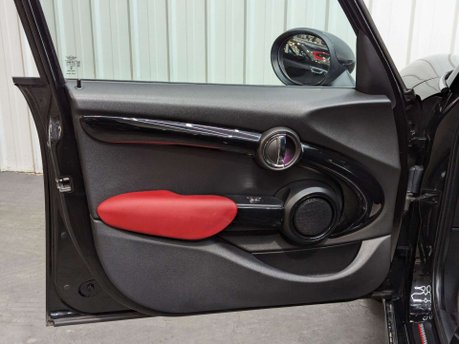 Mini Hatch Hatch 2.0 Cooper S Euro 6 (s/s) 5dr 61