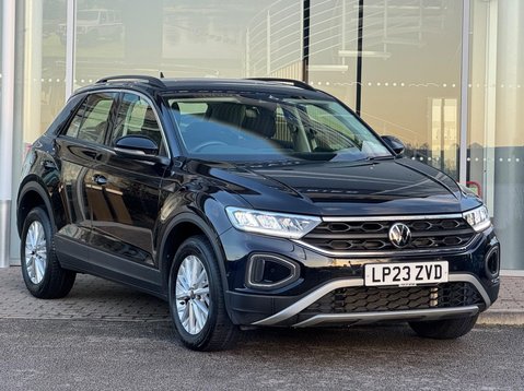 Volkswagen T-Roc LIFE TSI DSG 1